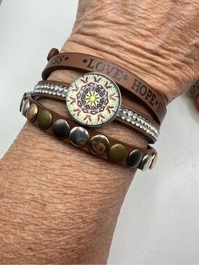 Western Cowgirl Brown Leather Wrap Bracelet w/ rhinestones, studs & 18mm Snap!